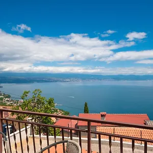 https://apartment-ema-lovran.in-istria.net